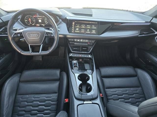 2022 Audi e-tron GT Prestige